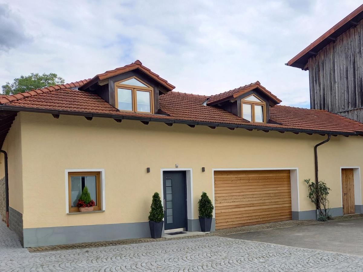 Ferienwohnung Am Dreiseithof 하우젠베르크 외부 사진
