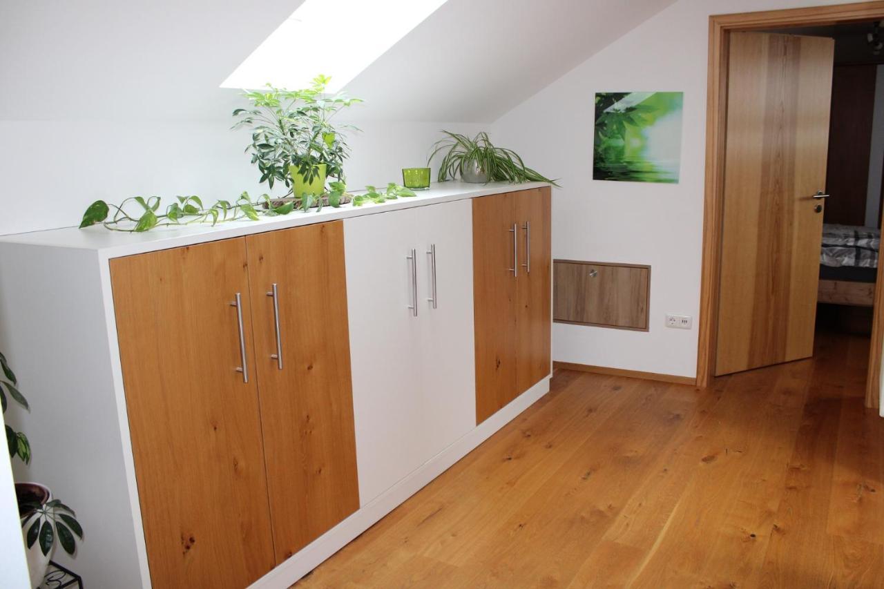 Ferienwohnung Am Dreiseithof 하우젠베르크 외부 사진