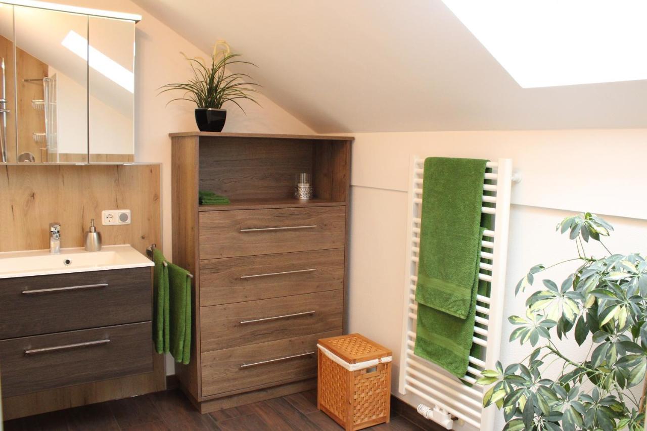 Ferienwohnung Am Dreiseithof 하우젠베르크 외부 사진