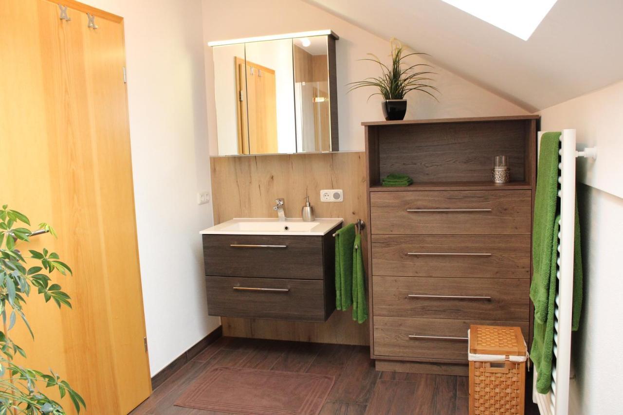 Ferienwohnung Am Dreiseithof 하우젠베르크 외부 사진