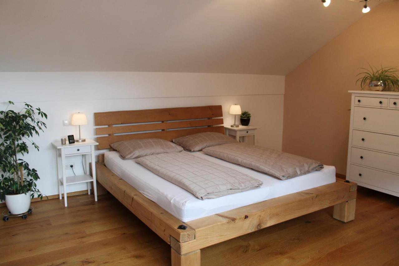 Ferienwohnung Am Dreiseithof 하우젠베르크 외부 사진